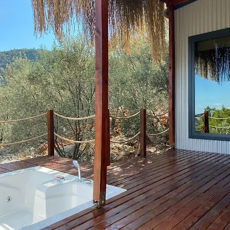 Lovin Goecek & Tiny House Lykia Kertmec